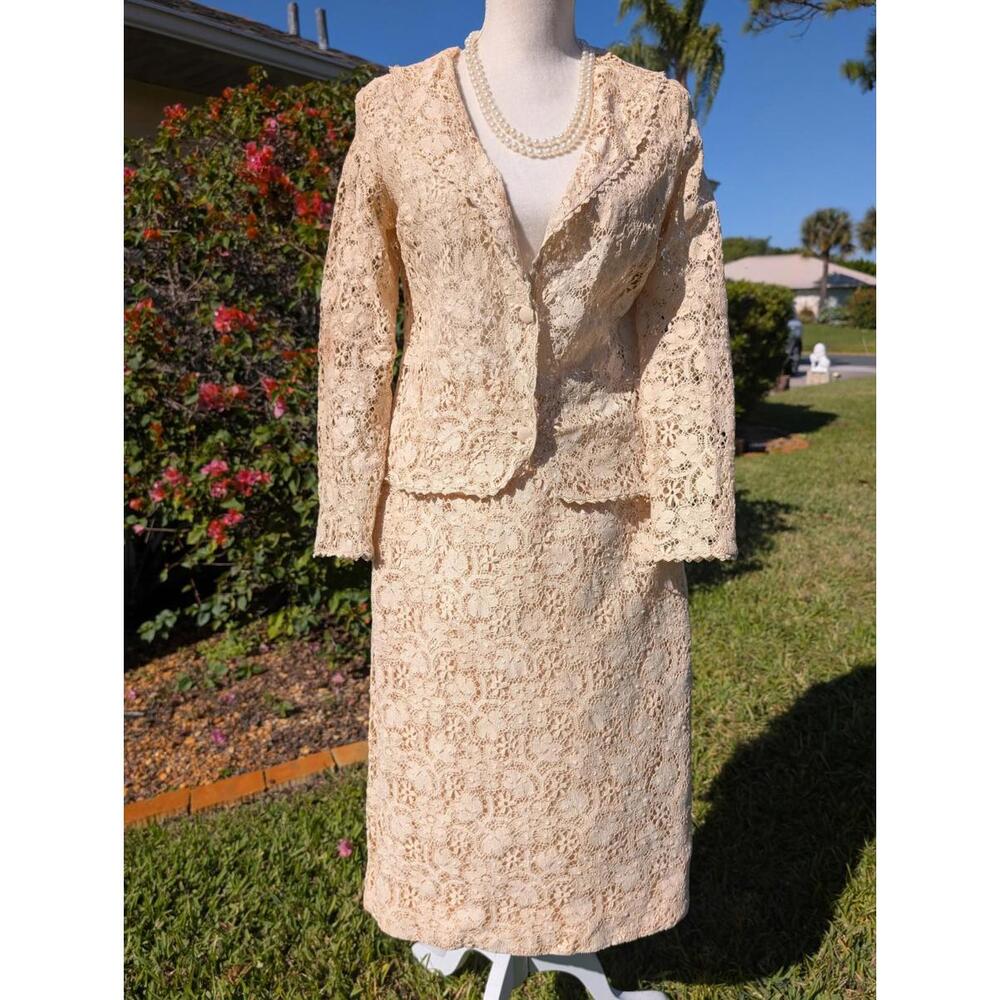 Vintage 1950s Lace Two Piece Suit Set Skirt & Jacket  Ivory Size S/XS Lined